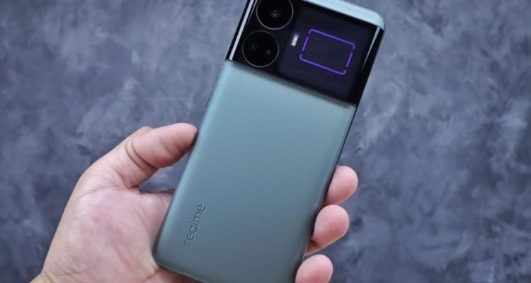 Keunikan Realme GT5 240W