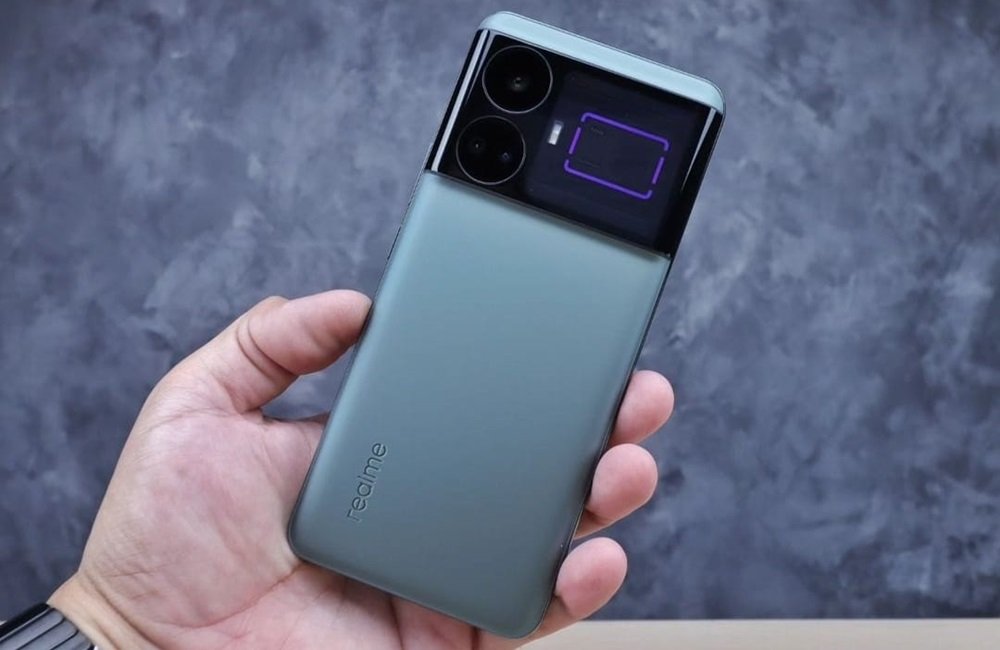 Keunikan Realme GT5 240W