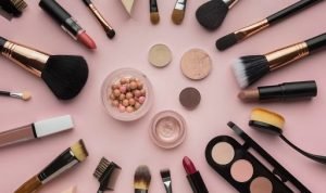 Tips Peralatan Makeup yang Baik Sebelum Membeli